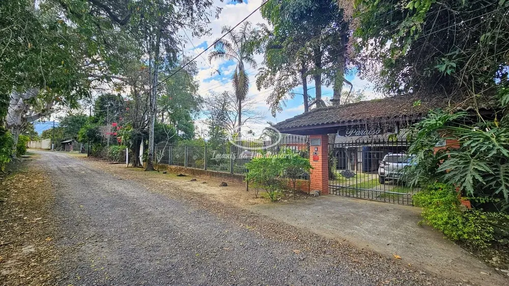 Casa, 3 quartos, 213 m² - Foto 1