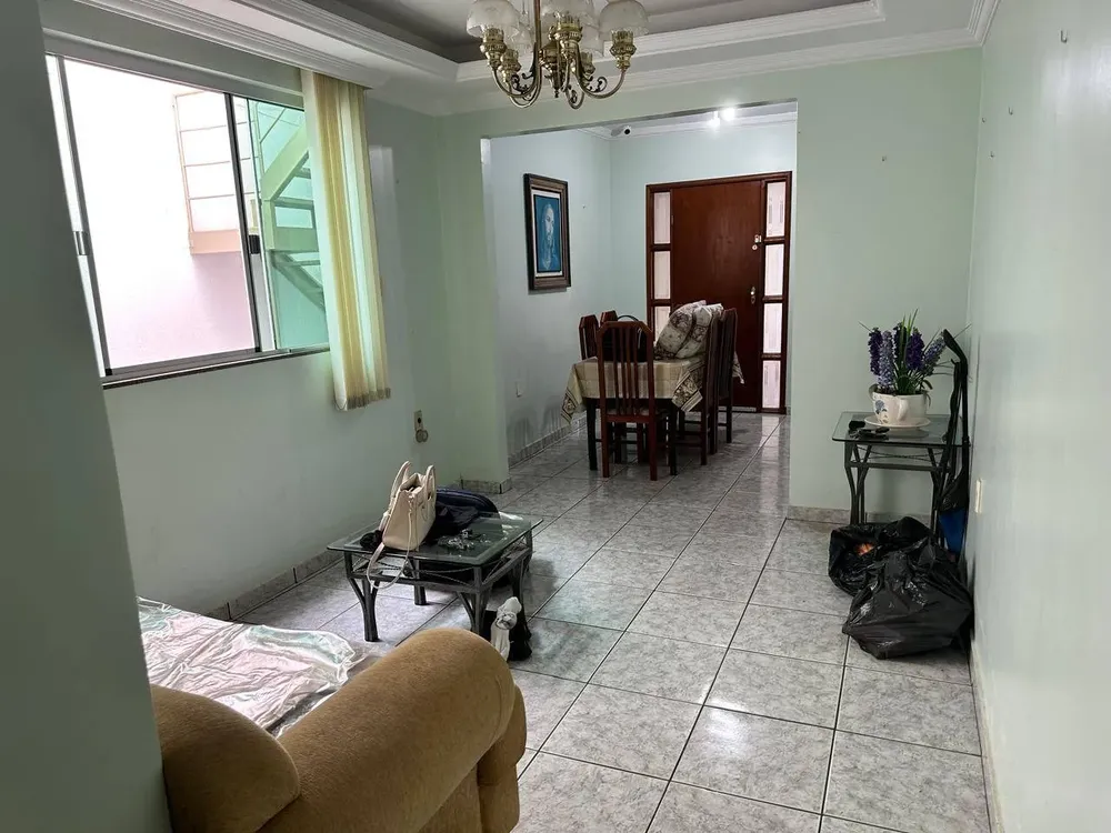 Casa, 4 quartos, 180 m² - Foto 1