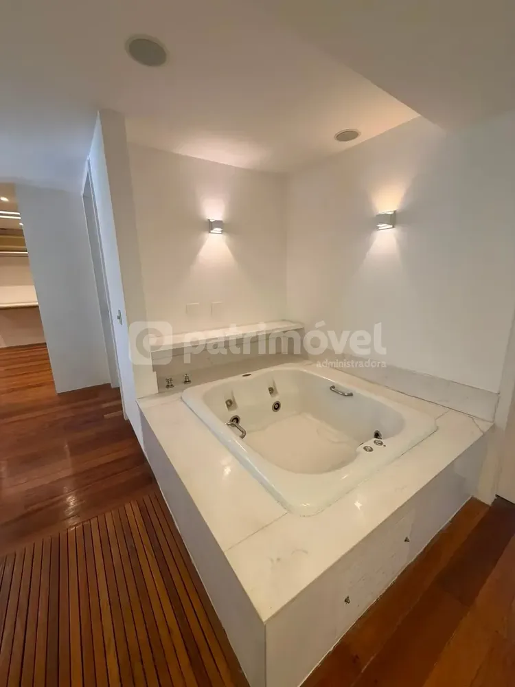 Casa, 4 quartos, 1104 m² - Foto 32