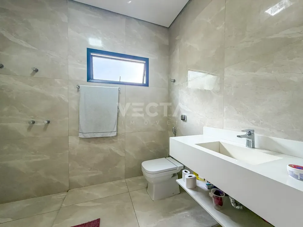 Casa, 3 quartos, 330 m² - Foto 1