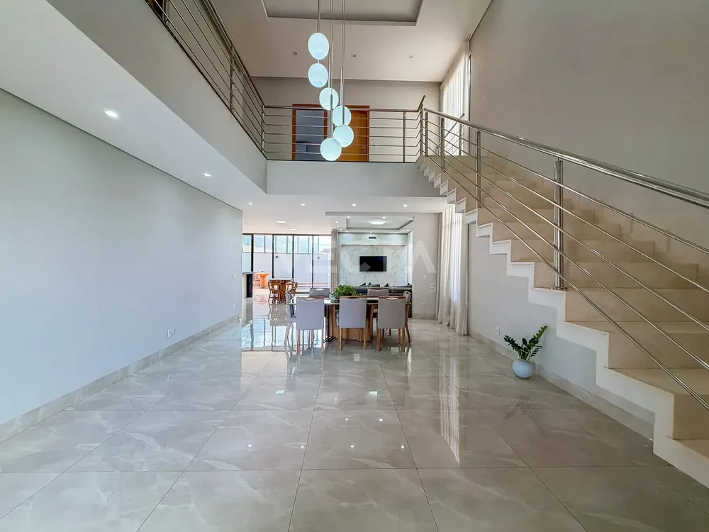Casa, 3 quartos, 330 m² - Foto 2
