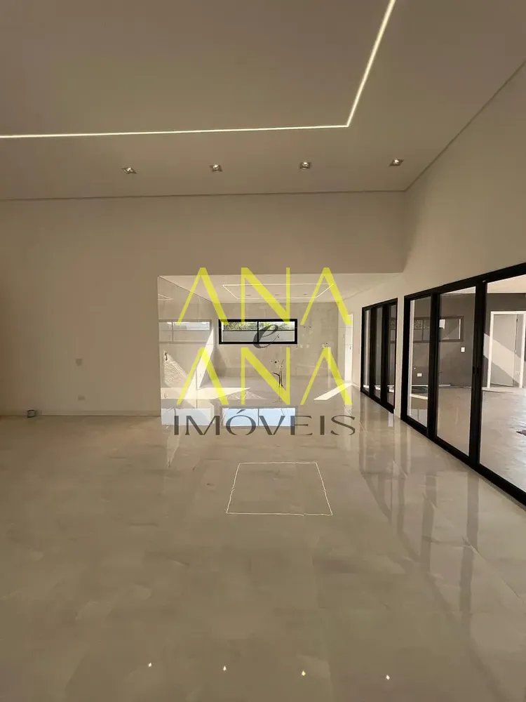 Casa, 3 quartos, 255 m² - Foto 1