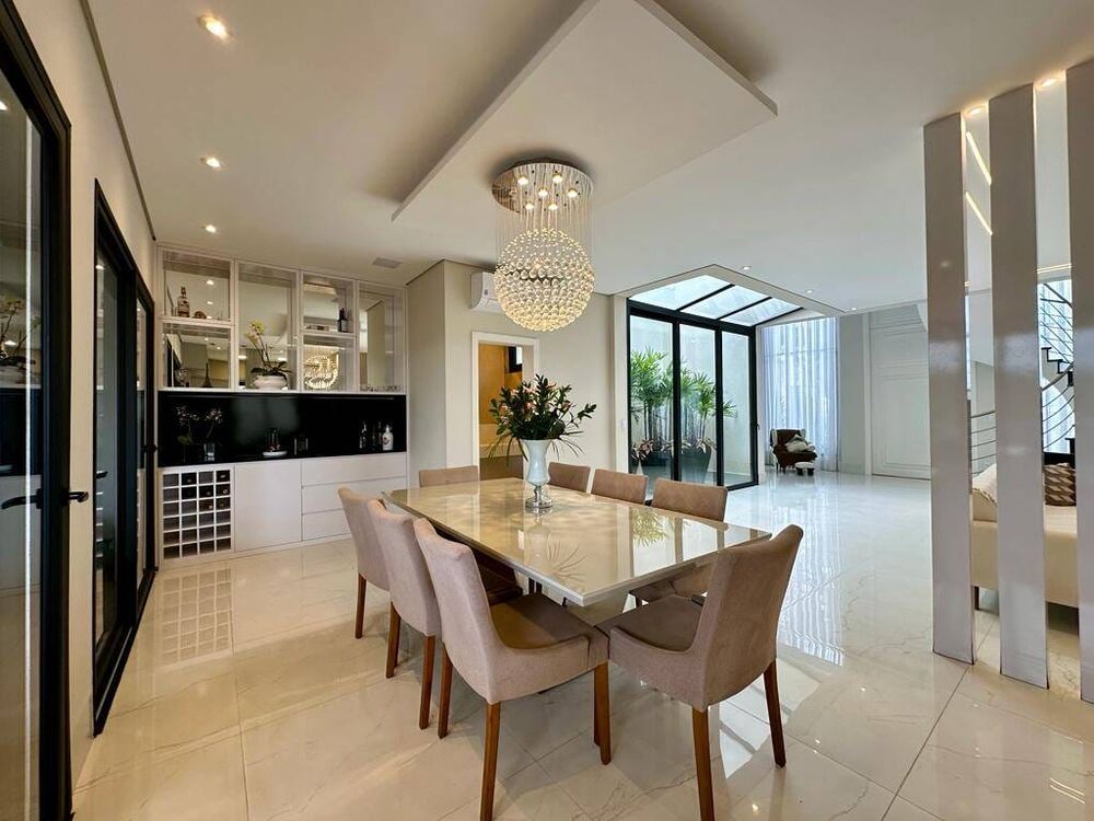 Casa à venda com 3 quartos, 282m² - Foto 3