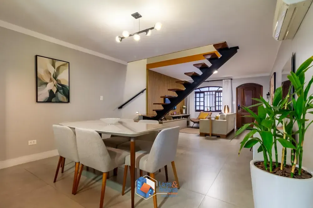 Casa, 3 quartos, 151 m² - Foto 1