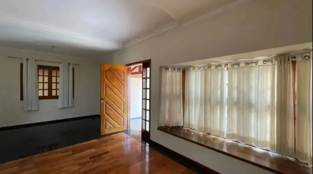Casa, 3 quartos, 251 m² - Foto 3