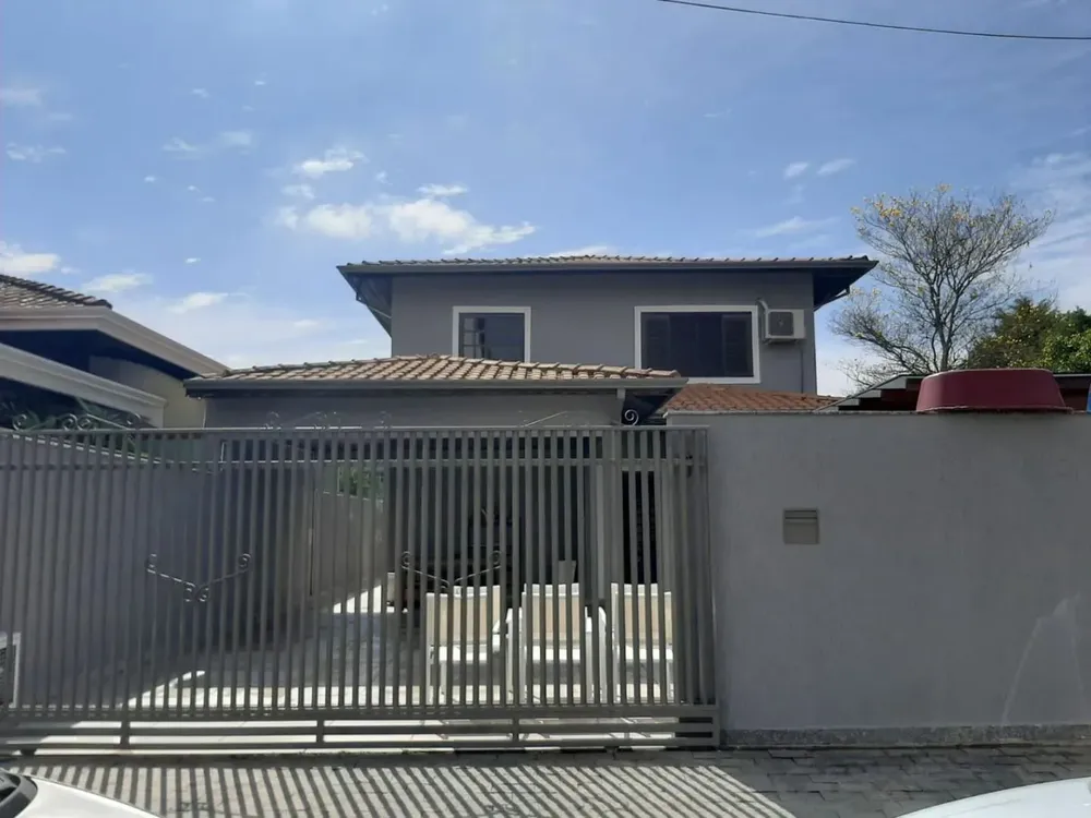 Casa, 3 quartos, 210 m² - Foto 2