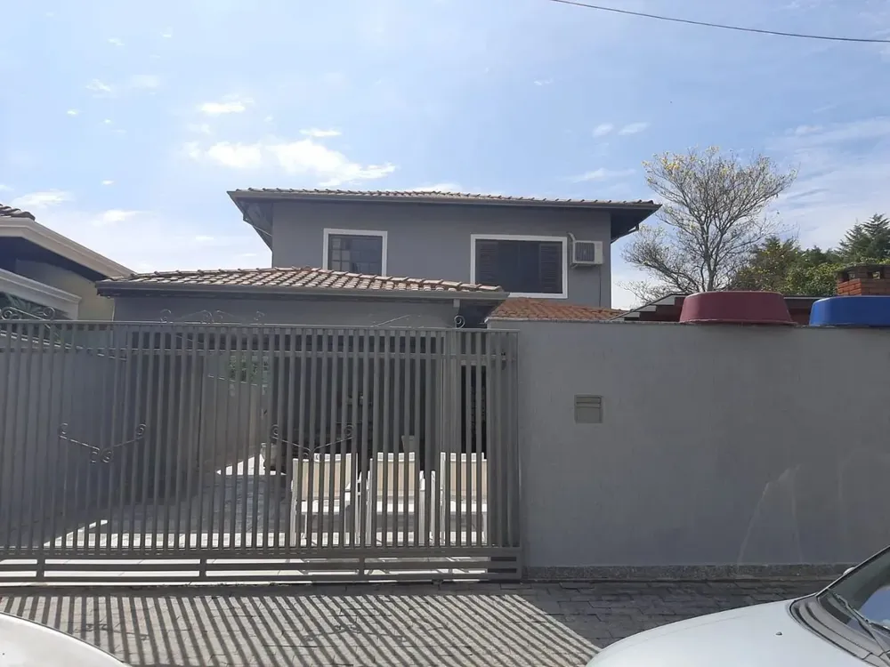 Casa, 3 quartos, 210 m² - Foto 1