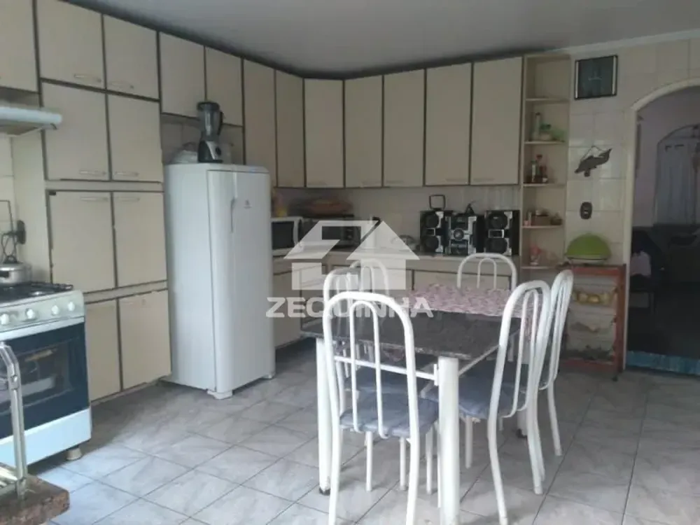 Casa, 3 quartos, 187 m² - Foto 1