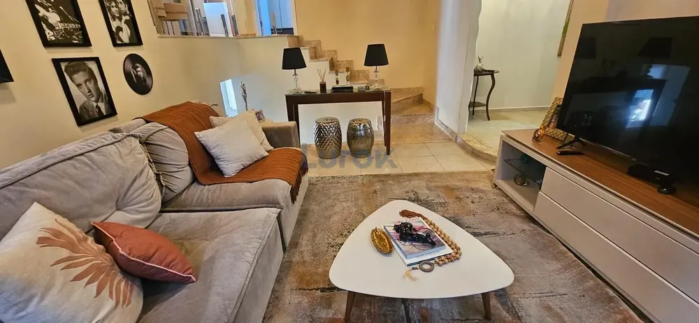 Casa, 3 quartos, 234 m² - Foto 4
