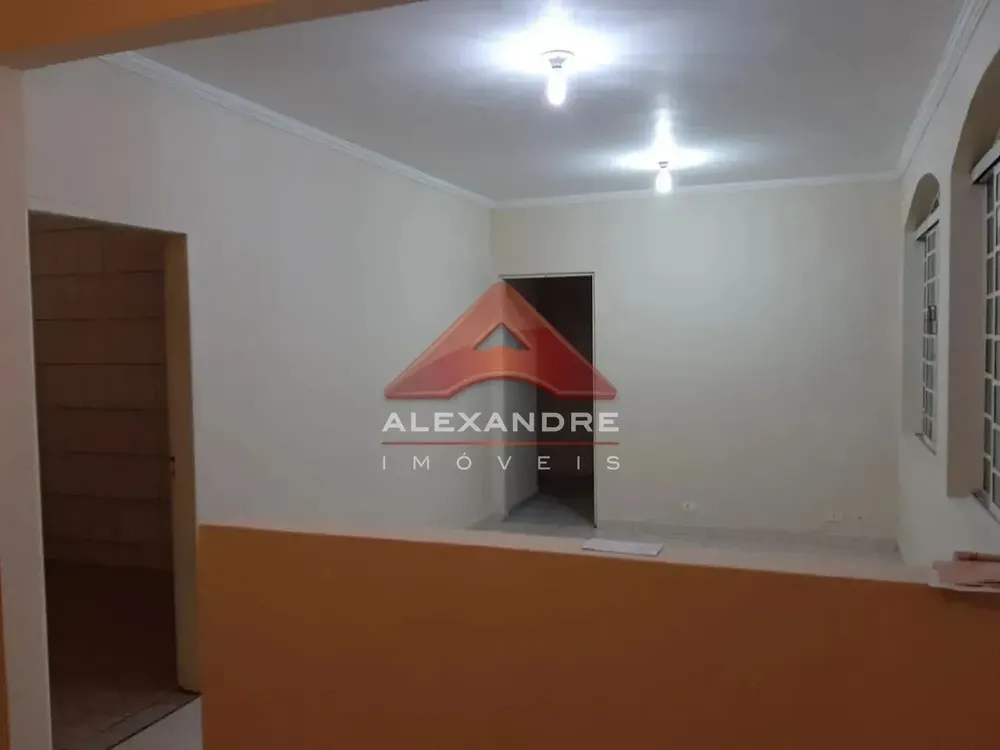 Casa, 3 quartos, 131 m² - Foto 2
