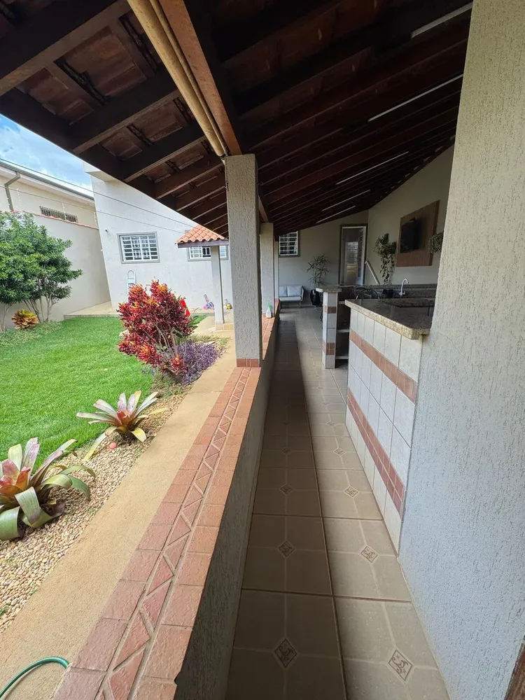 Casa, 3 quartos, 250 m² - Foto 1
