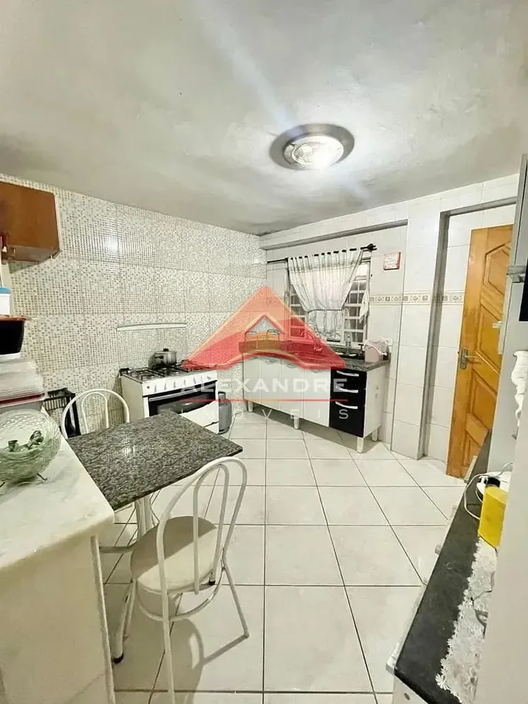 Casa, 3 quartos, 209 m² - Foto 2