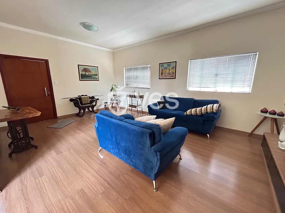 Casa, 3 quartos, 220 m² - Foto 2