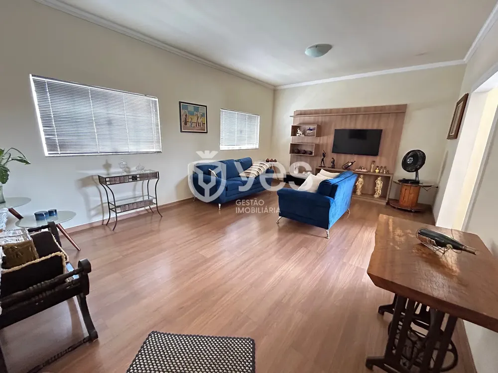 Casa, 3 quartos, 220 m² - Foto 1