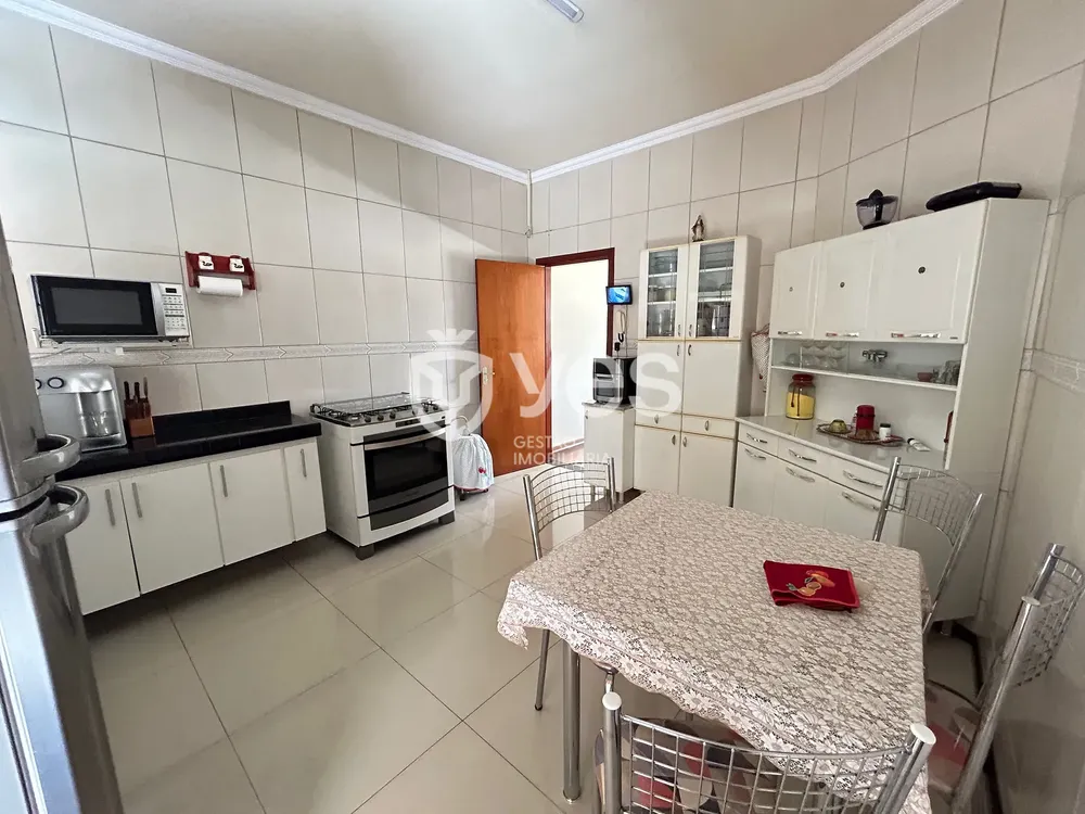 Casa, 3 quartos, 220 m² - Foto 8