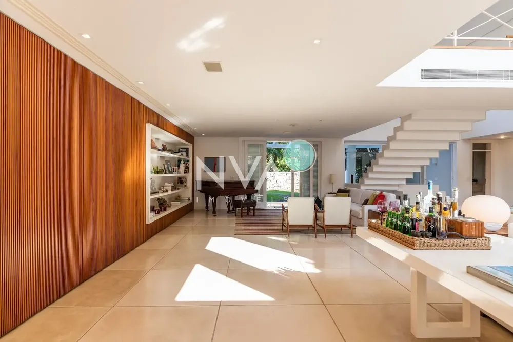 Casa, 6 quartos, 1200 m² - Foto 1