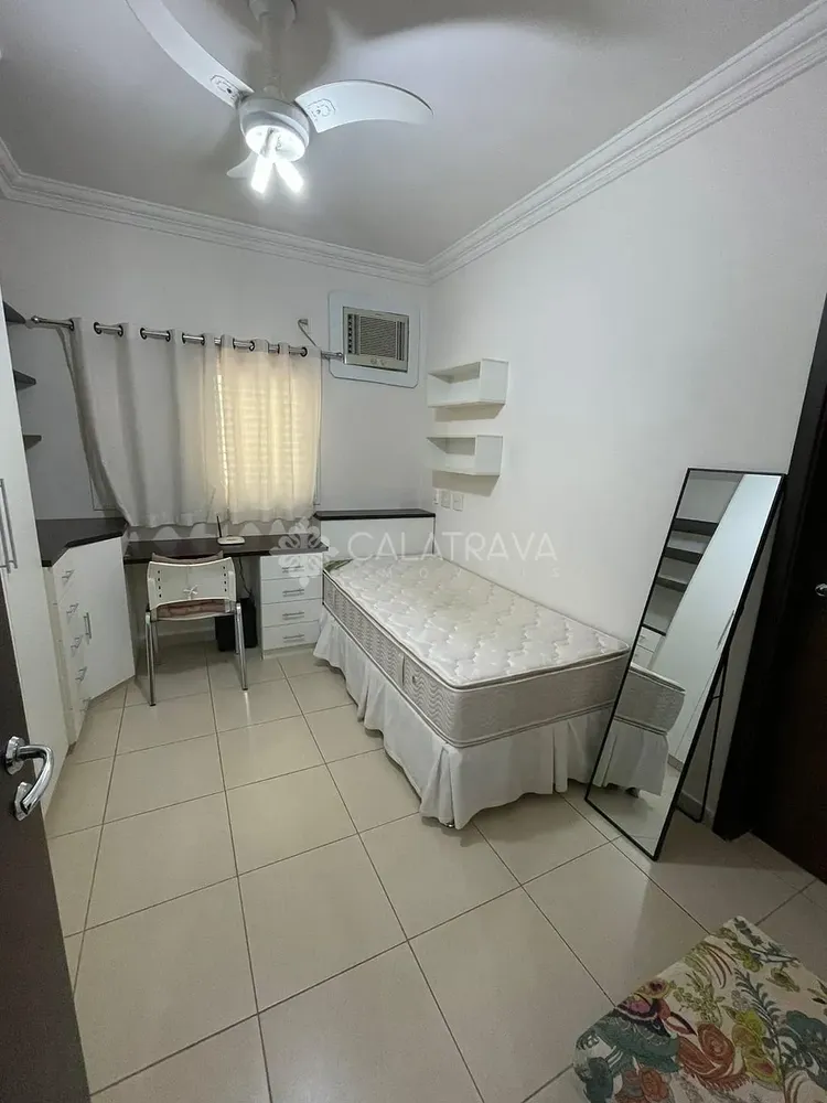 Casa, 5 quartos, 335 m² - Foto 2