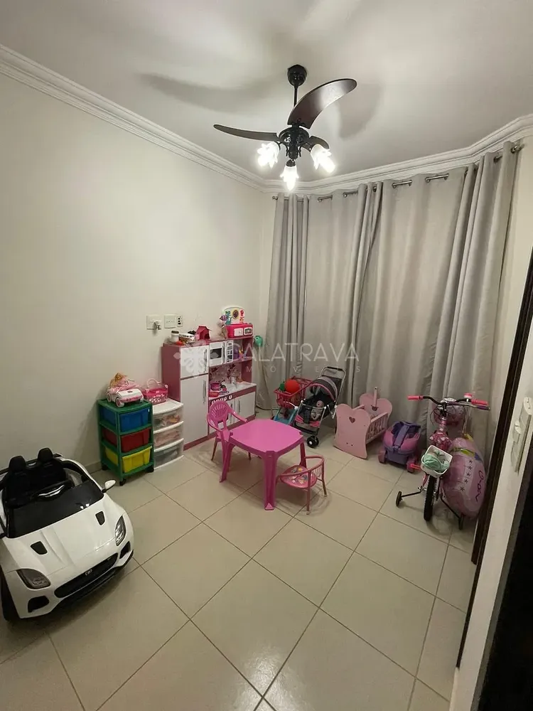 Casa, 5 quartos, 335 m² - Foto 3