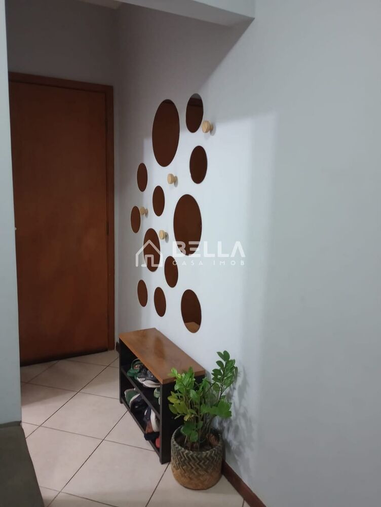 Apartamento à venda com 2 quartos, 70m² - Foto 4