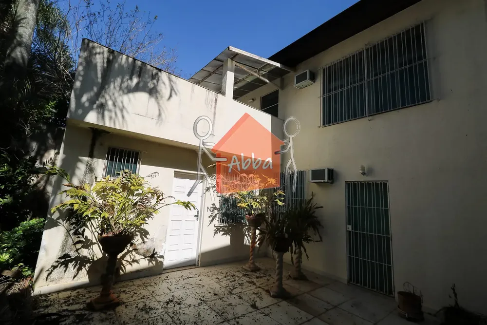 Casa, 4 quartos, 369 m² - Foto 1