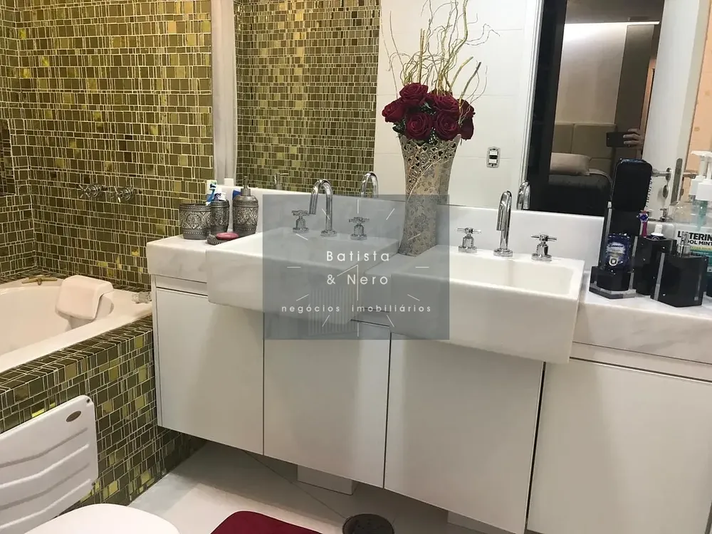 Cobertura, 3 quartos, 238 m² - Foto 1