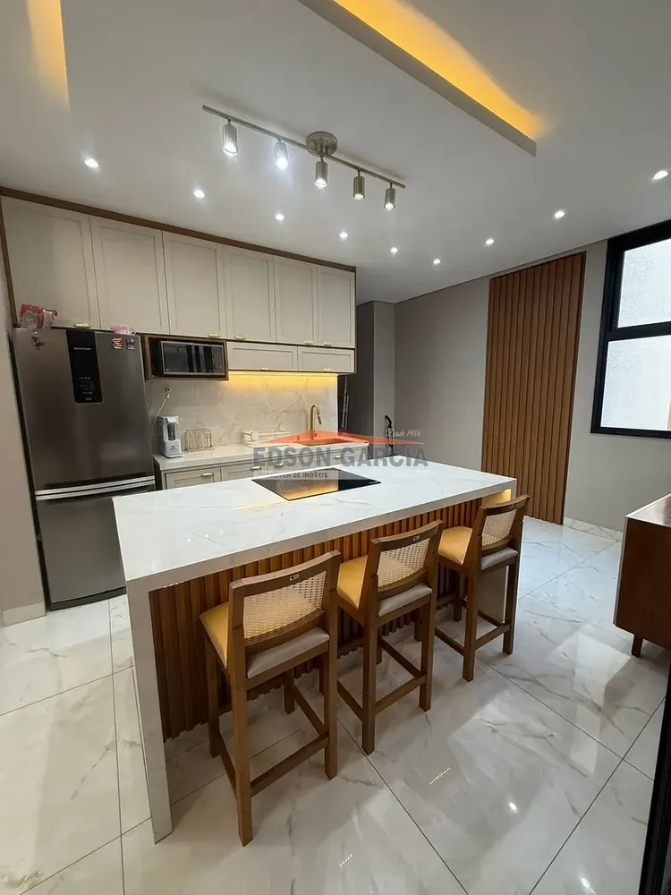 Casa, 3 quartos, 147 m² - Foto 2