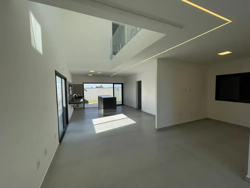 Casa, 3 quartos, 218 m² - Foto 4