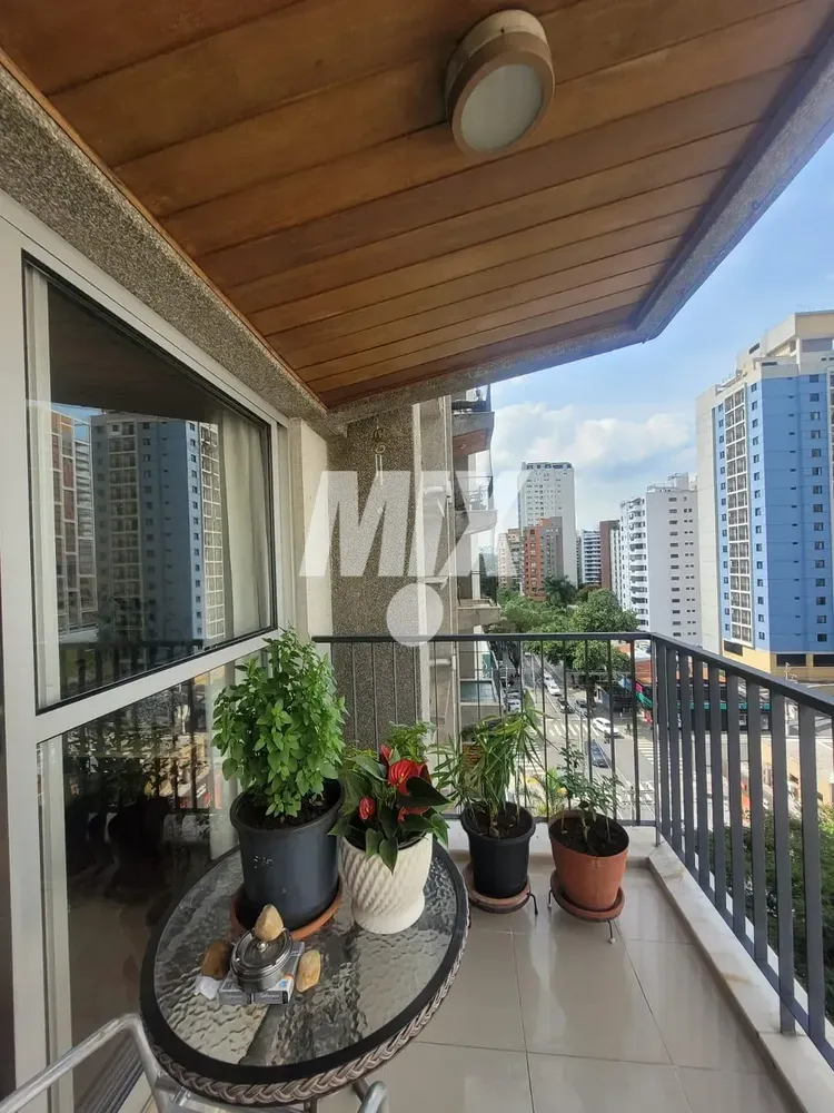 Apartamento, 3 quartos, 140 m² - Foto 1