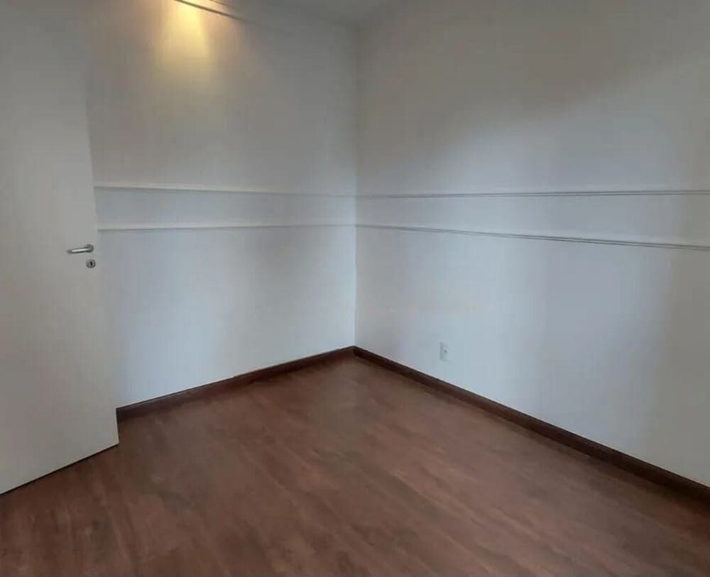 Apartamento à venda com 3 quartos, 87m² - Foto 2