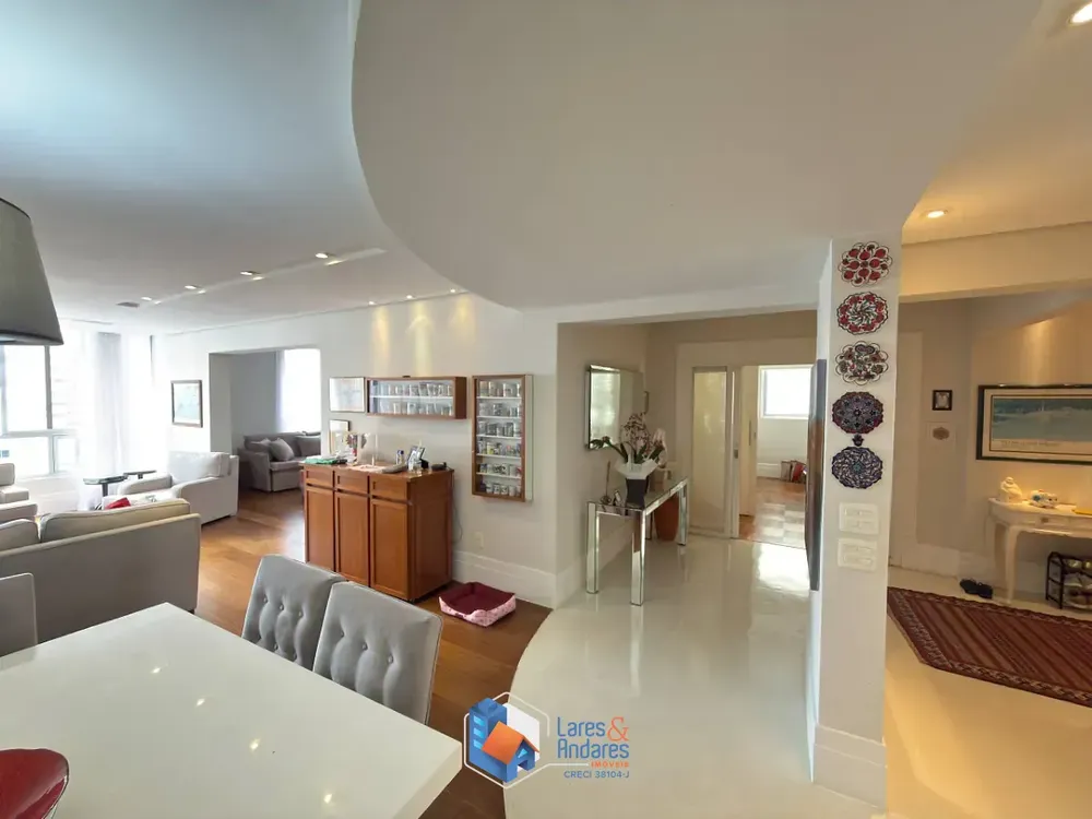 Apartamento, 3 quartos, 190 m² - Foto 2