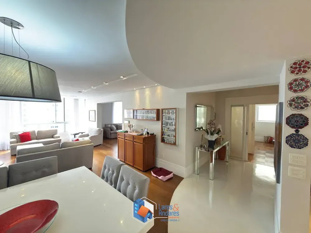 Apartamento, 3 quartos, 190 m² - Foto 1