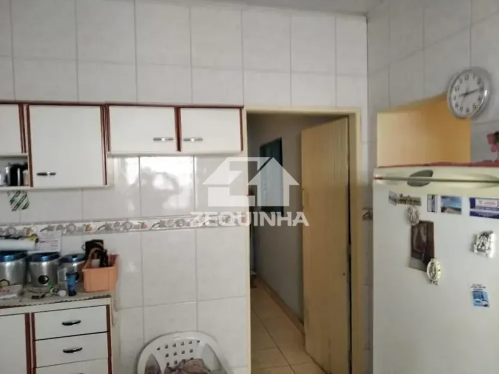 Casa, 5 quartos, 133 m² - Foto 1