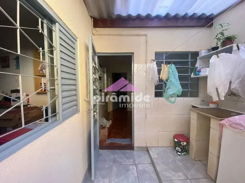 Casa, 4 quartos, 213 m² - Foto 2