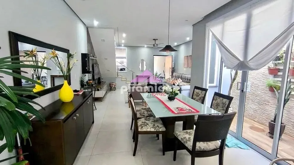 Casa, 3 quartos, 162 m² - Foto 1