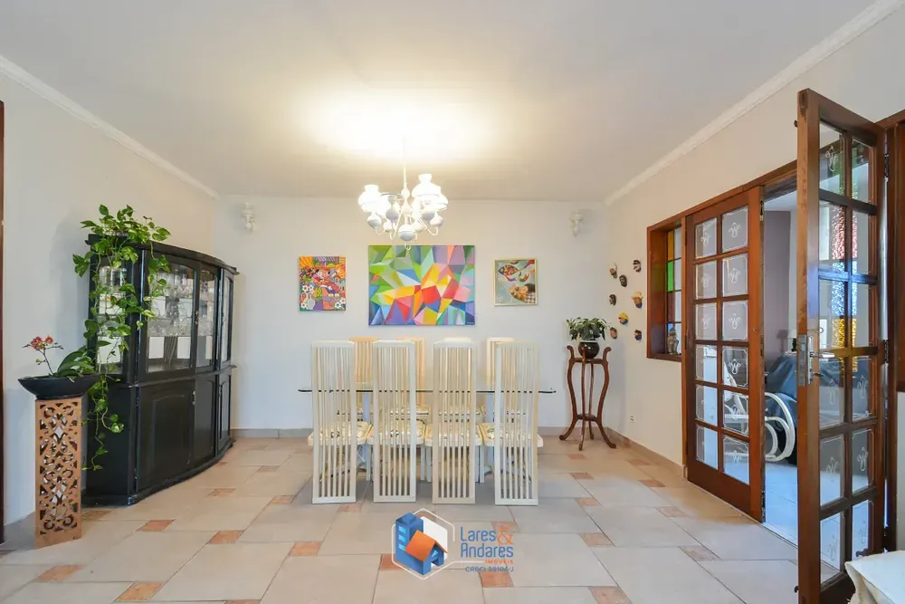 Casa, 4 quartos, 275 m² - Foto 2