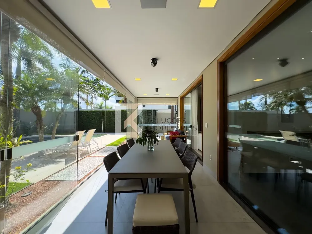 Sobrado, 4 quartos, 500 m² - Foto 1