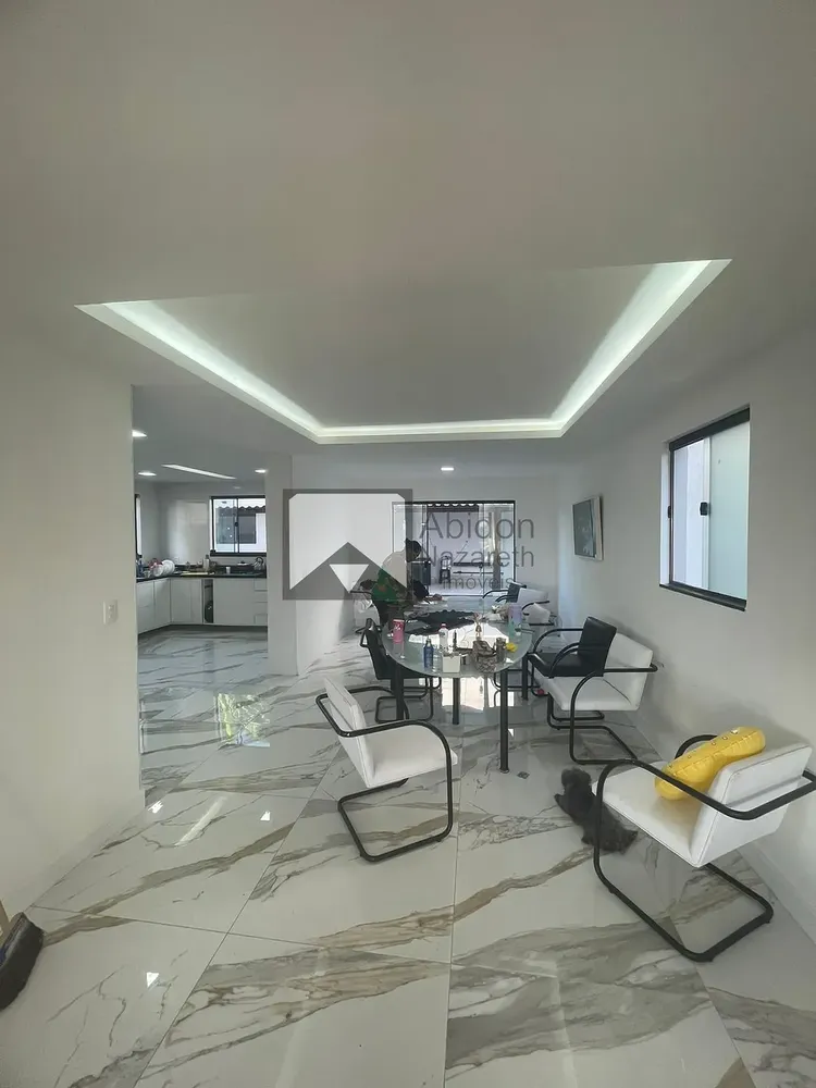 Casa, 3 quartos, 280 m² - Foto 2