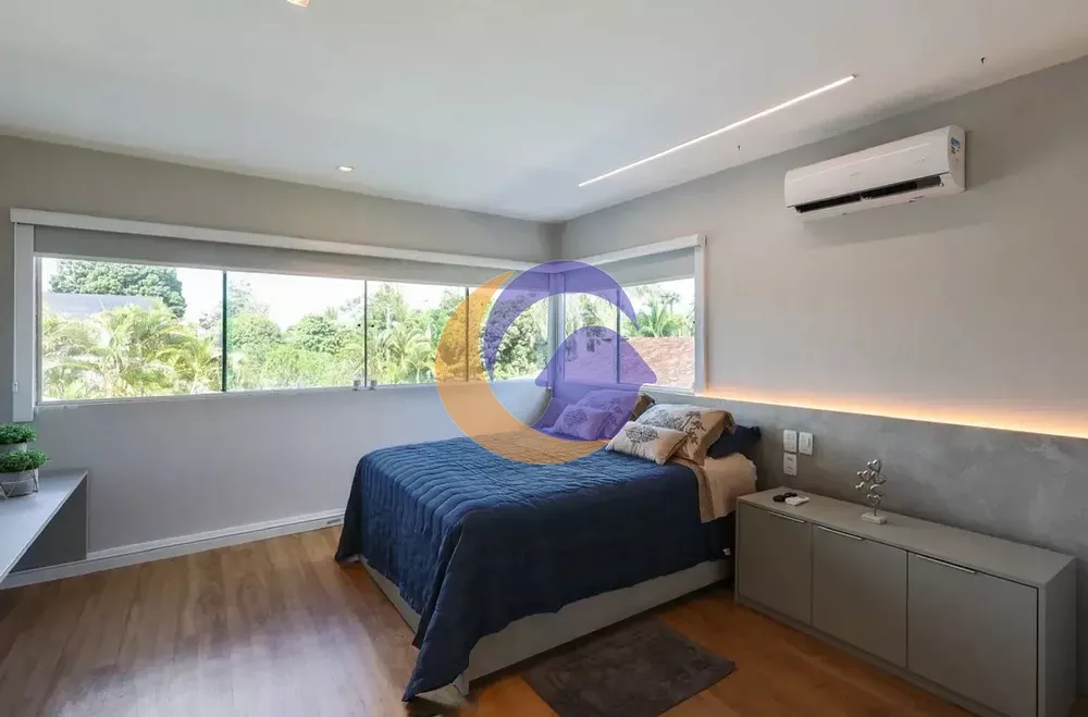 Casa à venda com 6 quartos, 364m² - Foto 1