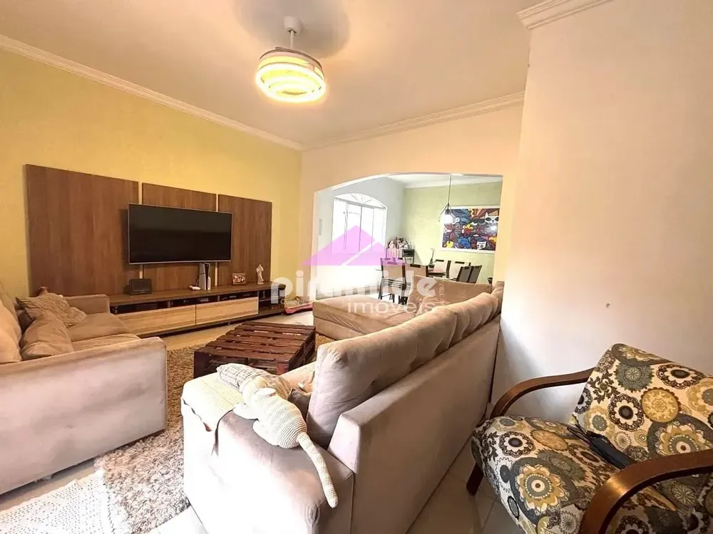 Casa, 3 quartos, 155 m² - Foto 2