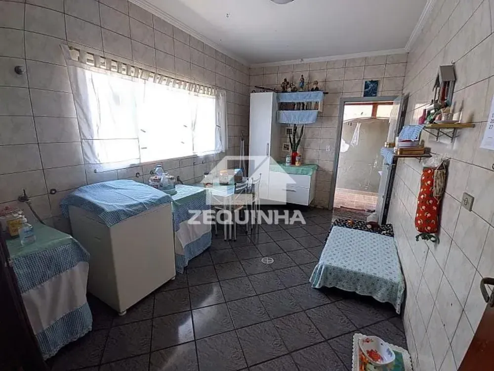 Casa, 4 quartos, 259 m² - Foto 1