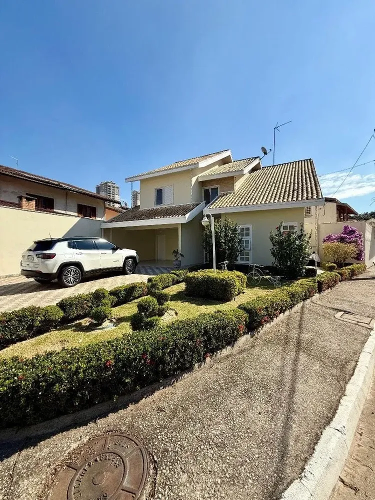 Casa, 4 quartos, 280 m² - Foto 1