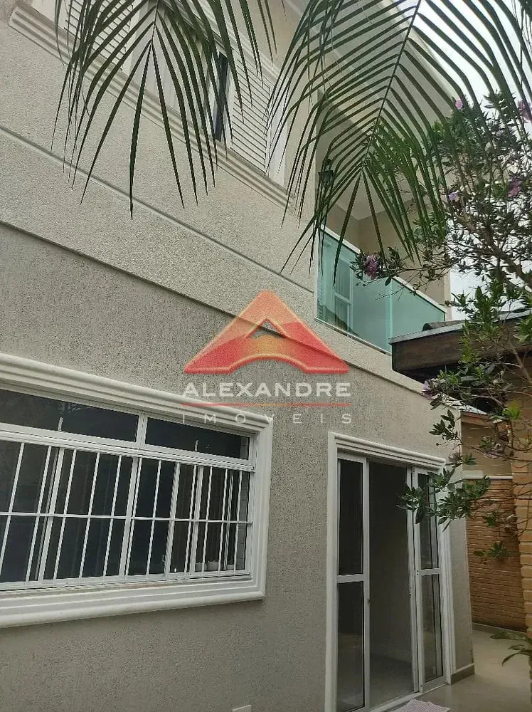 Casa, 4 quartos, 220 m² - Foto 1