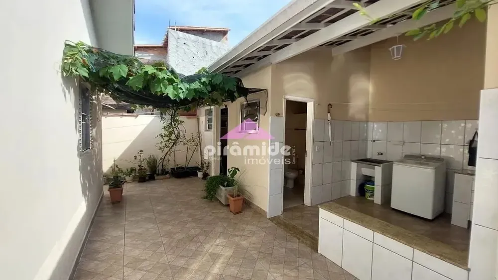 Casa, 3 quartos, 204 m² - Foto 2