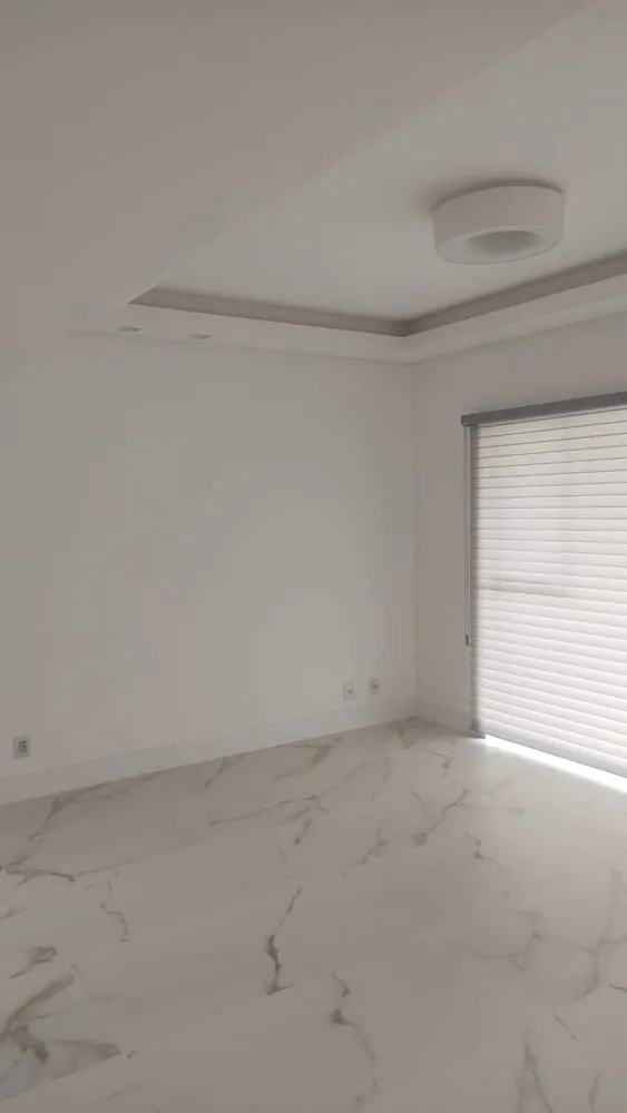 Casa, 3 quartos, 219 m² - Foto 2
