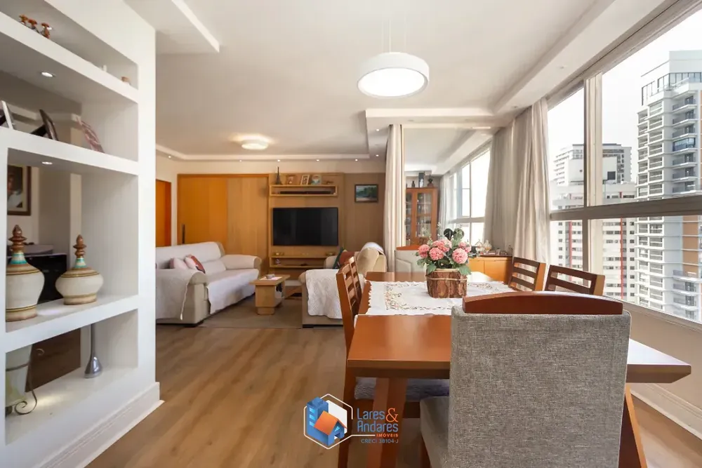 Cobertura, 3 quartos, 244 m² - Foto 1