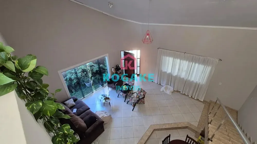 Casa, 4 quartos, 205 m² - Foto 1
