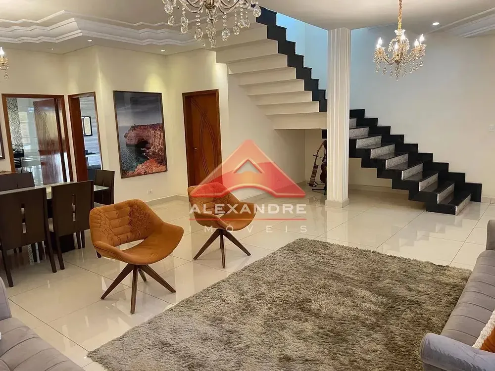 Casa, 3 quartos, 361 m² - Foto 1