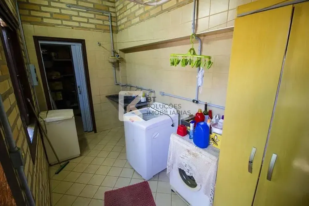 Casa, 3 quartos, 257 m² - Foto 2
