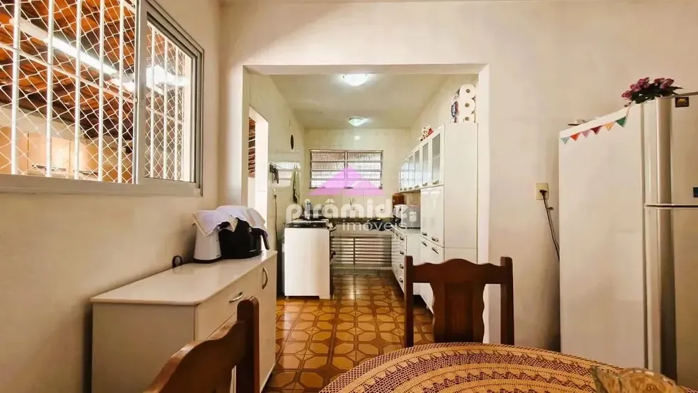 Casa, 3 quartos, 253 m² - Foto 3