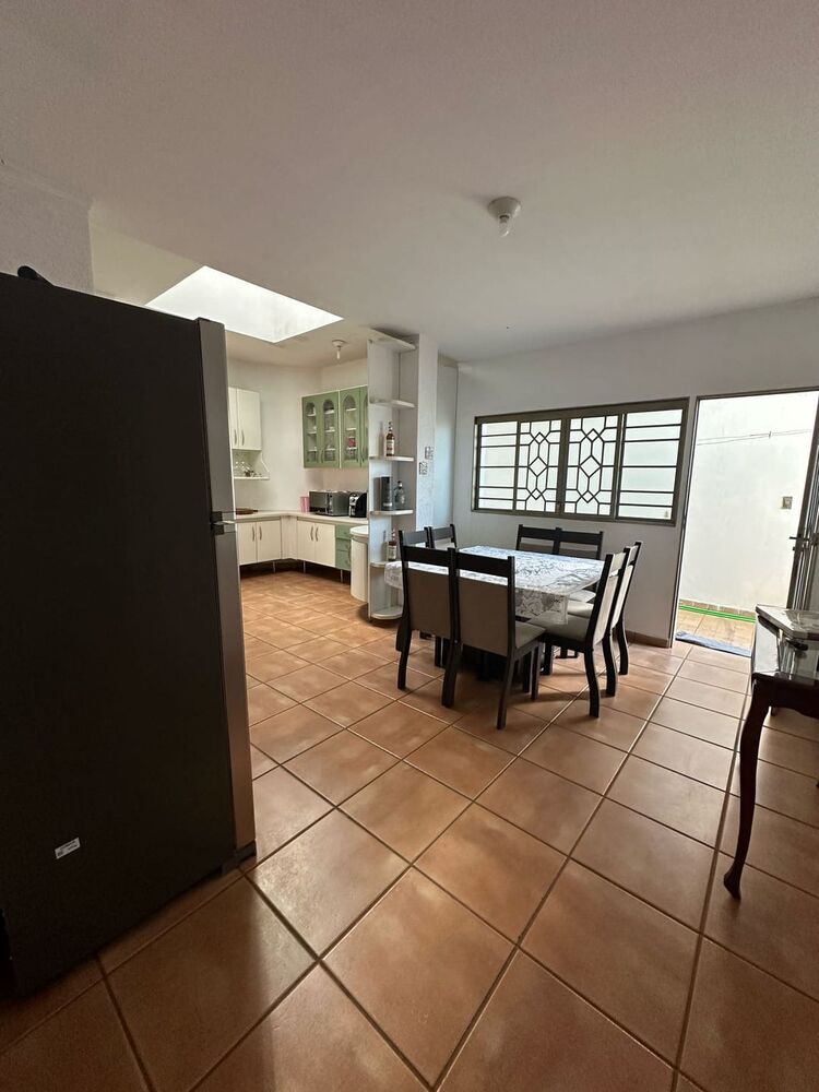 Casa, 3 quartos, 234 m² - Foto 3